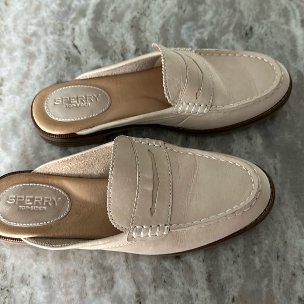 Sperry Topsider loafers size 6m